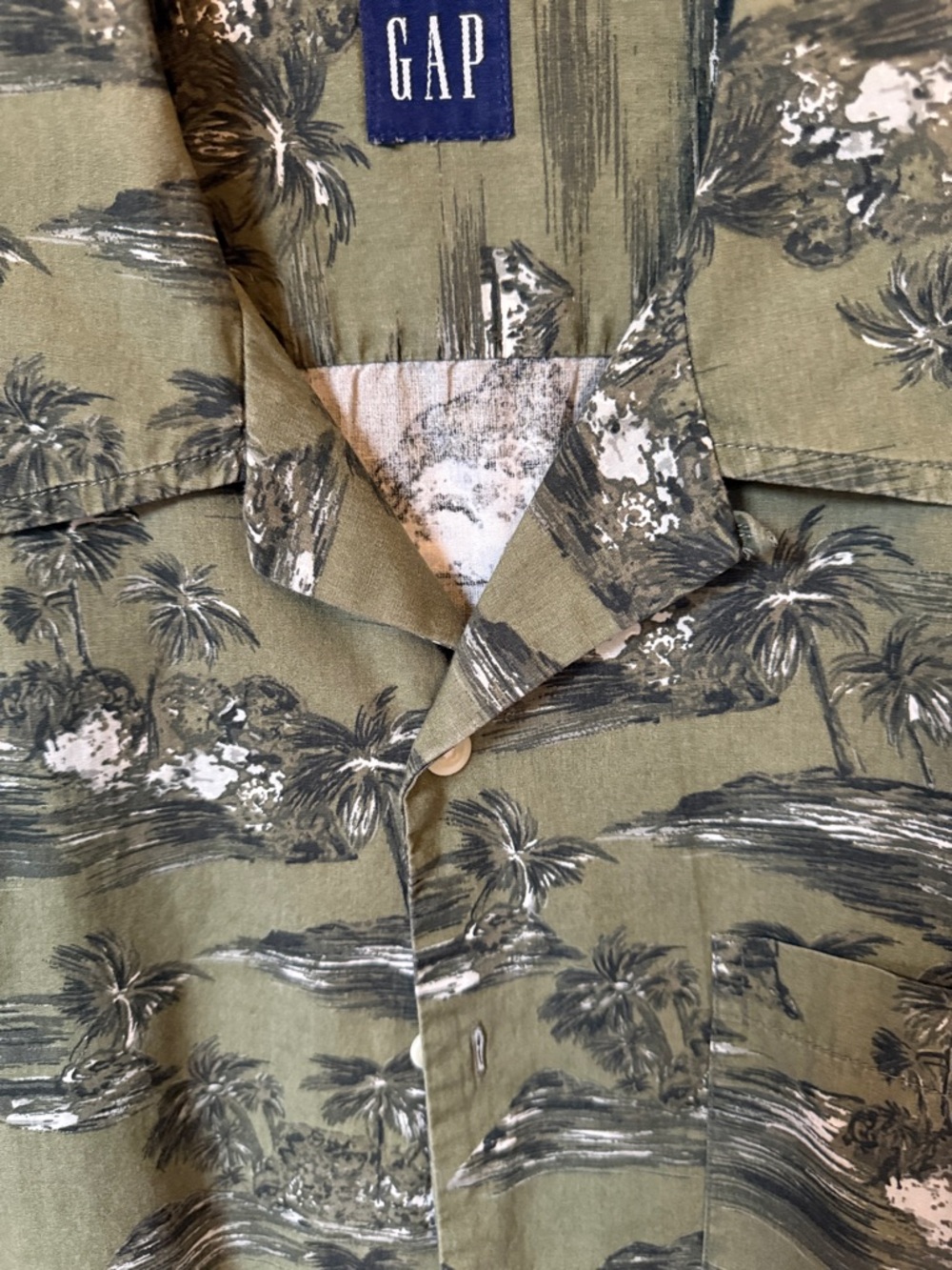 GAP Olive Green Tropical Print Short-Sleeve Shirt - Picture 4 of 4